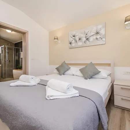 New Stone With Pool Near The Sandy By Traveler Tourist Agency Krk Id 2372 Bedroom 1 Villa *