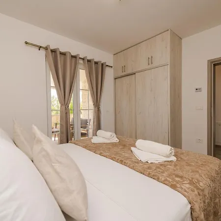 New Stone With Pool Near The Sandy By Traveler Tourist Agency Krk Id 2372 Bedroom 1 Villa Privlaka (Zadar)